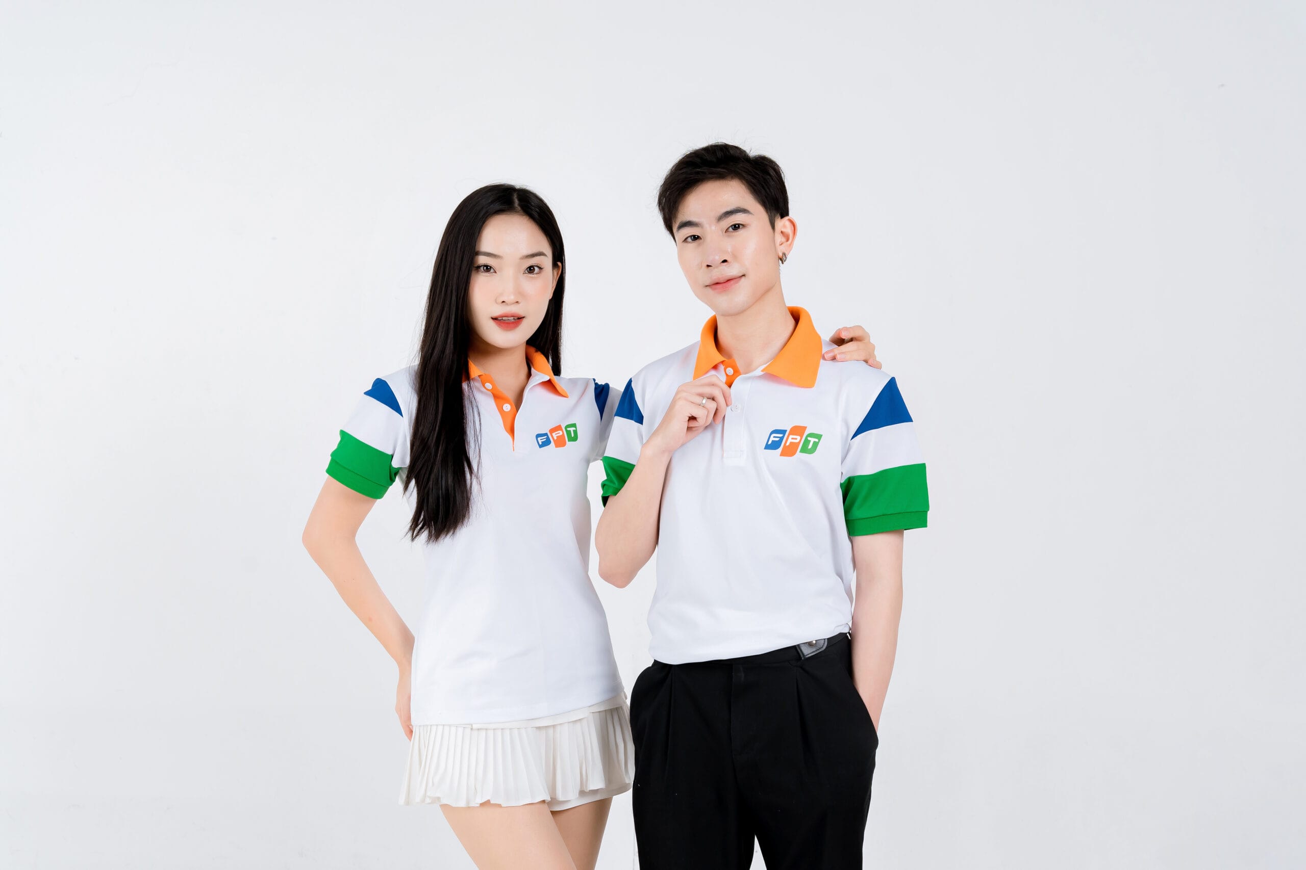 Dong-phuc-giup-gan-ket-nhan-su-trong-cong-ty